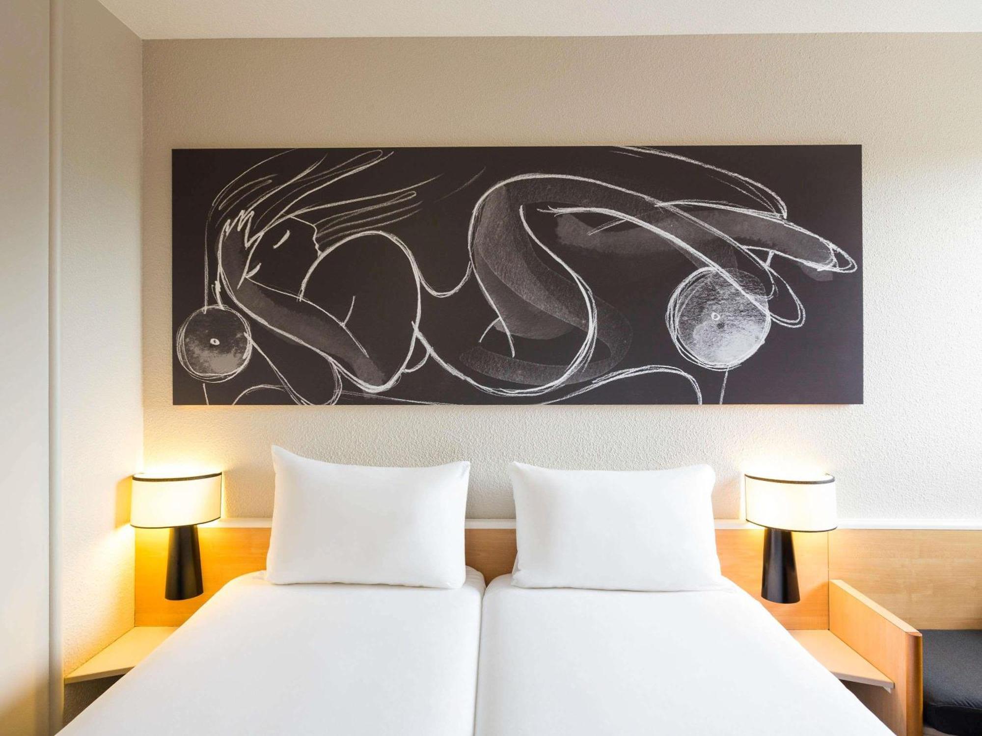 Ibis Bordeaux Pessac Route Des Vins Hotel Exterior photo